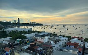 Pattaya Beach Condo